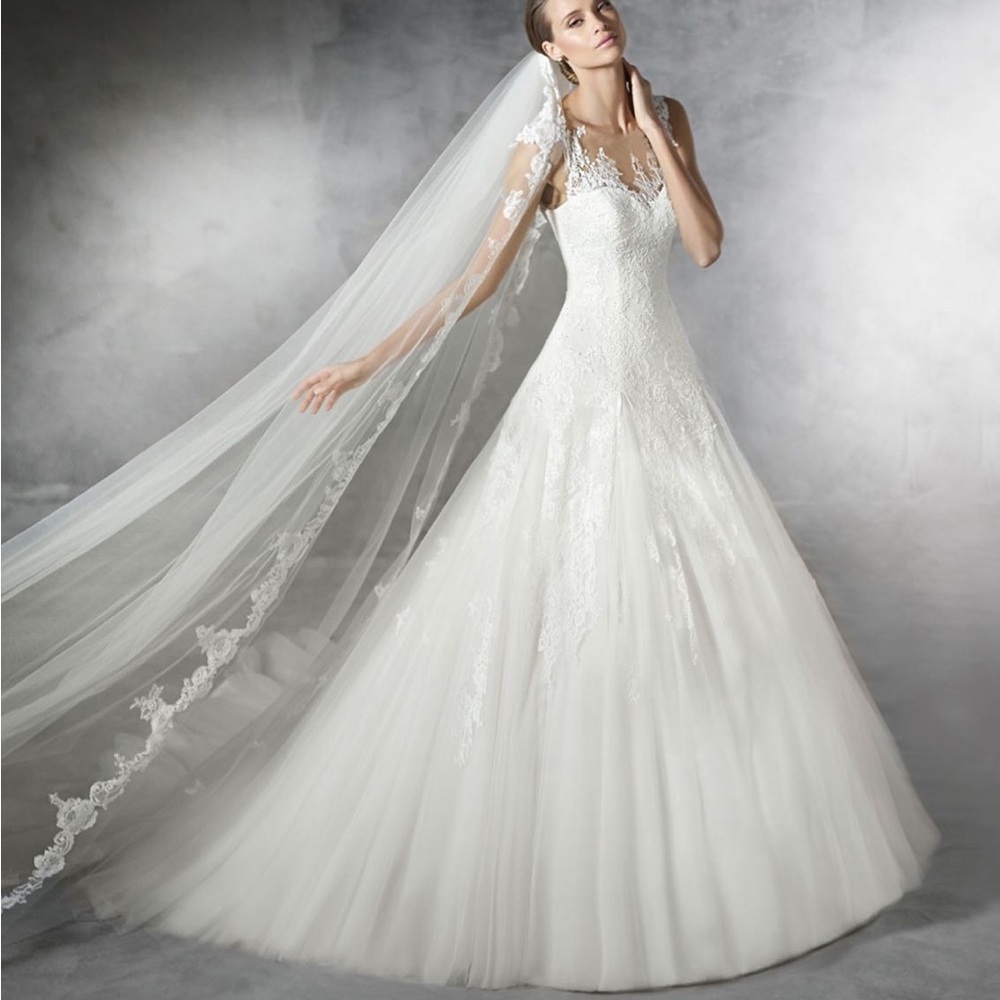 PRONOVIAS Wedding dress